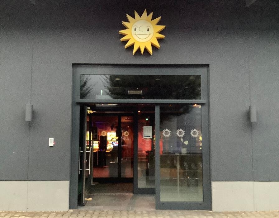 Bilder MERKUR SPIELHALLE Monheim