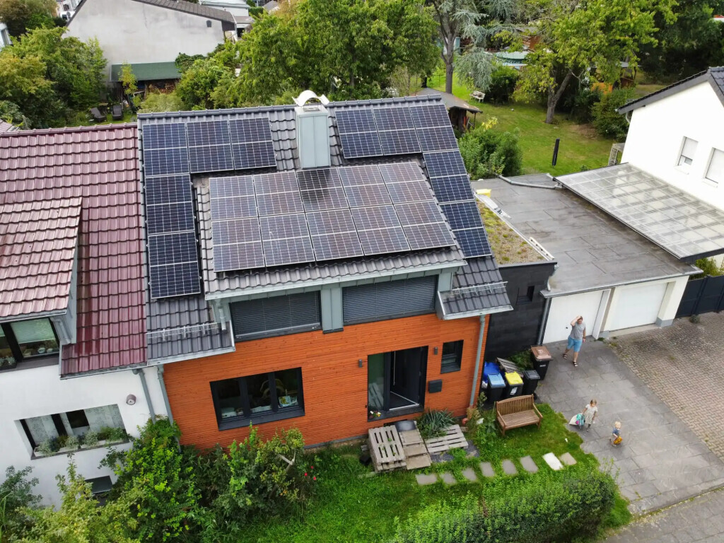 Bilder Falketek GmbH Solar / Photovoltaik / Batteriespeicher