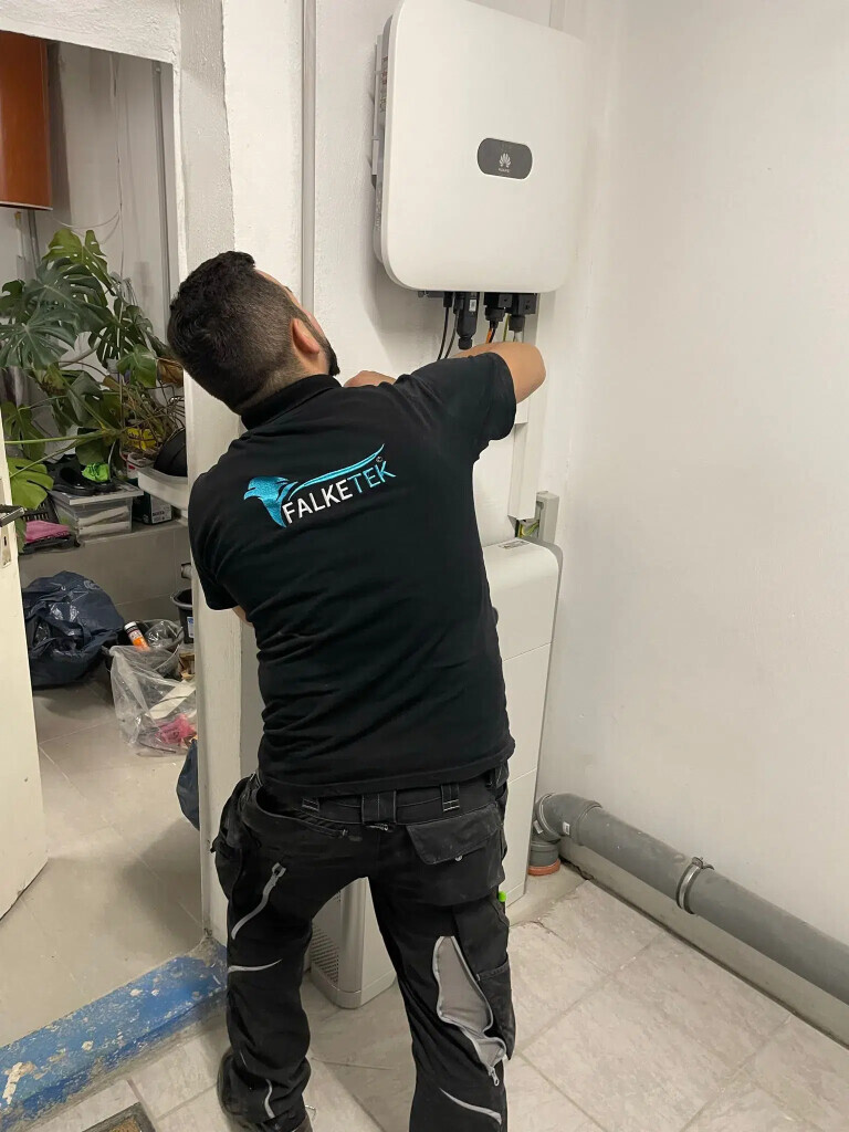 Bilder Falketek GmbH Solar / Photovoltaik / Batteriespeicher