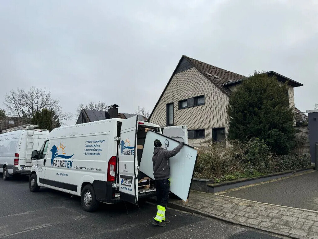 Bilder Falketek GmbH Solar / Photovoltaik / Batteriespeicher