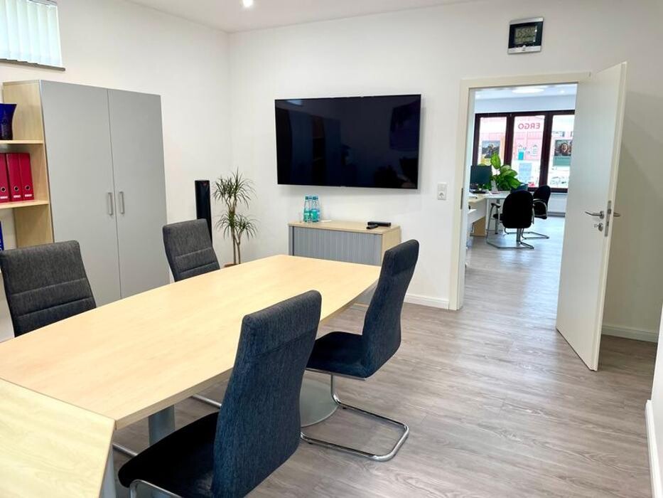 Bilder ERGO Versicherung Irina Novikova