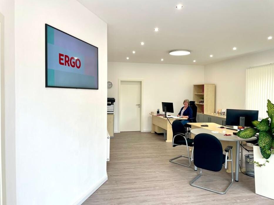 Bilder ERGO Versicherung Irina Novikova