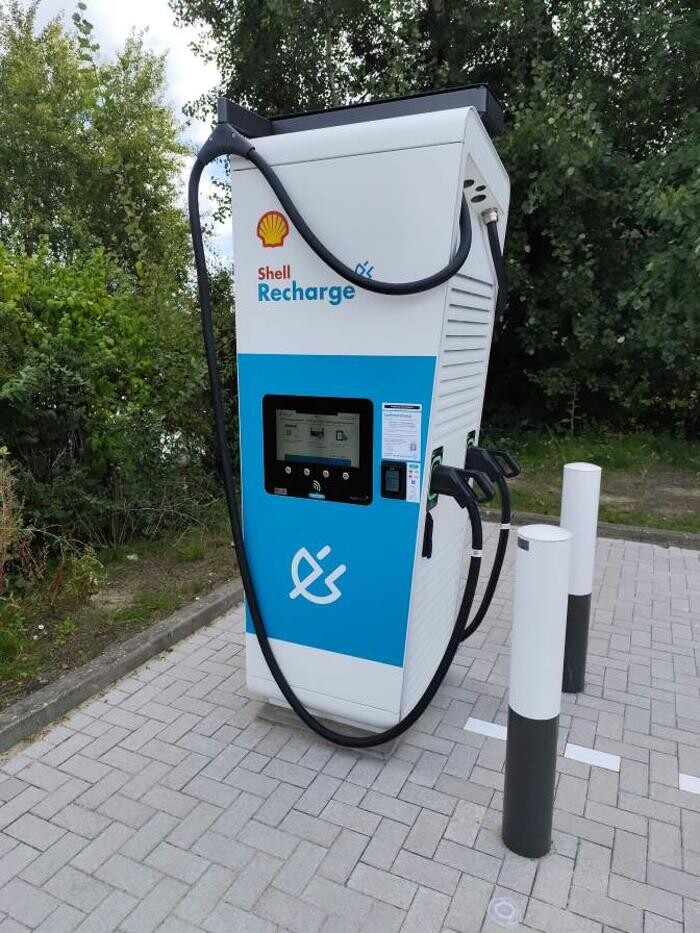 Bilder Shell Recharge Charging Station