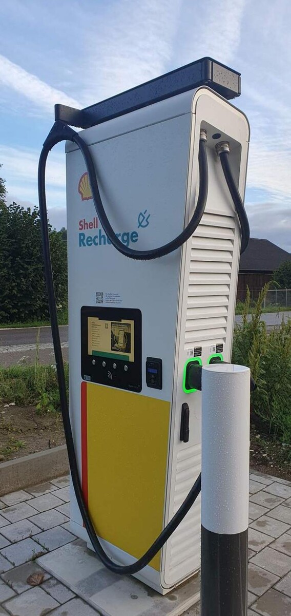 Bilder Shell Recharge Charging Station