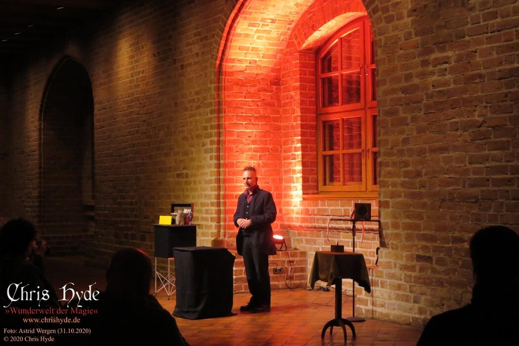 Bilder Magier Chris Hyde