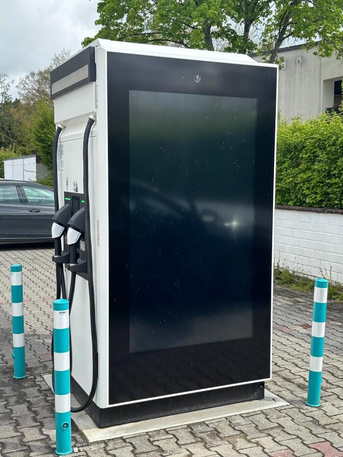 Bilder ChargeOne Ladestation