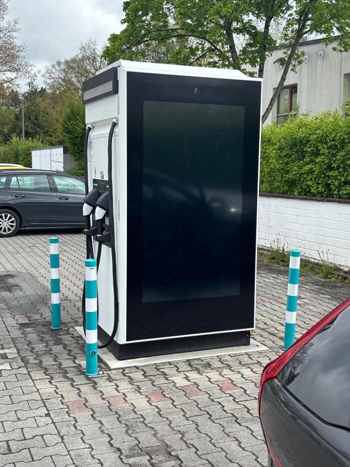 Bilder ChargeOne Ladestation
