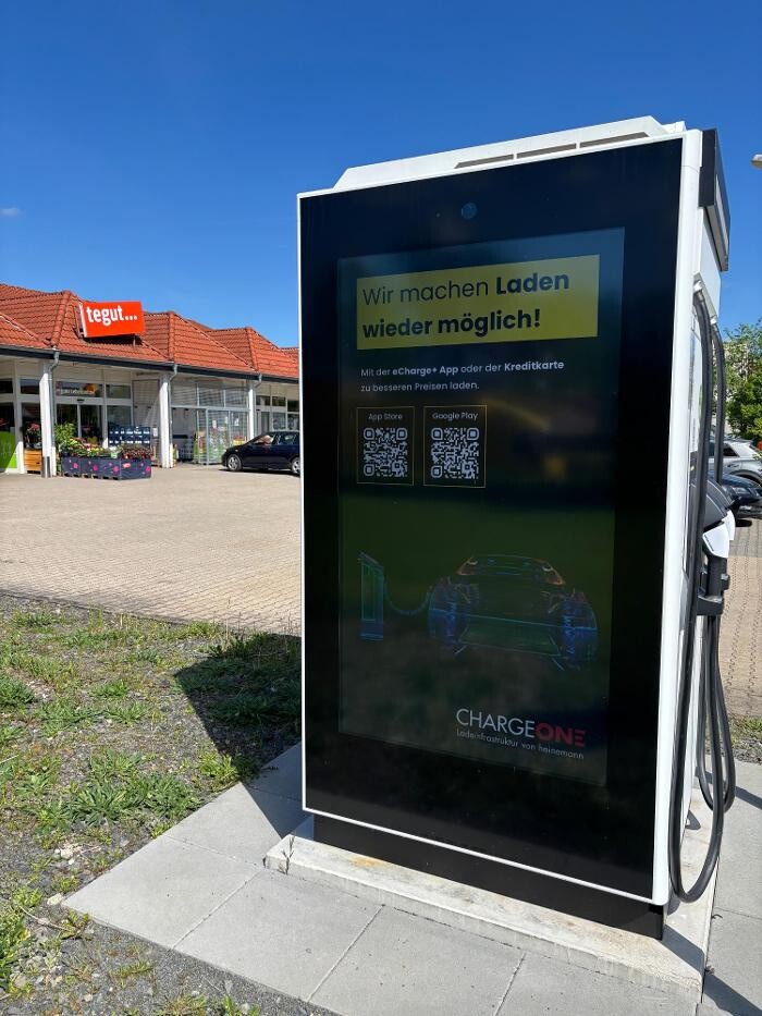 Bilder ChargeOne Ladestation
