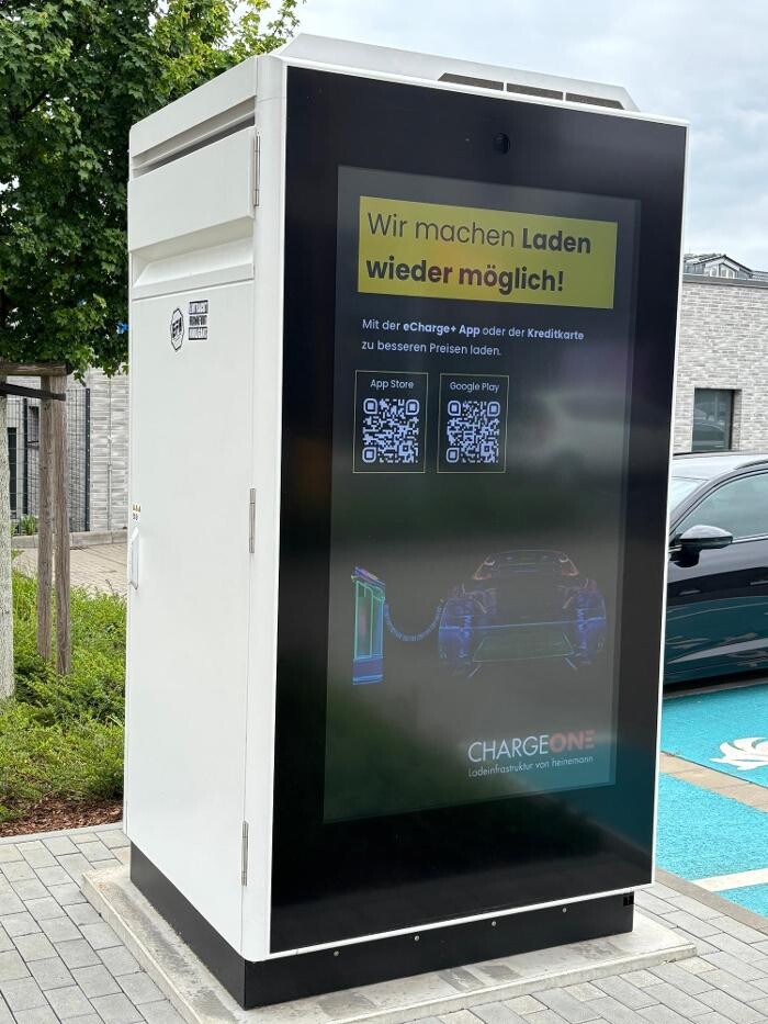 Bilder ChargeOne Ladestation