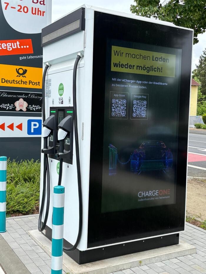 Bilder ChargeOne Ladestation