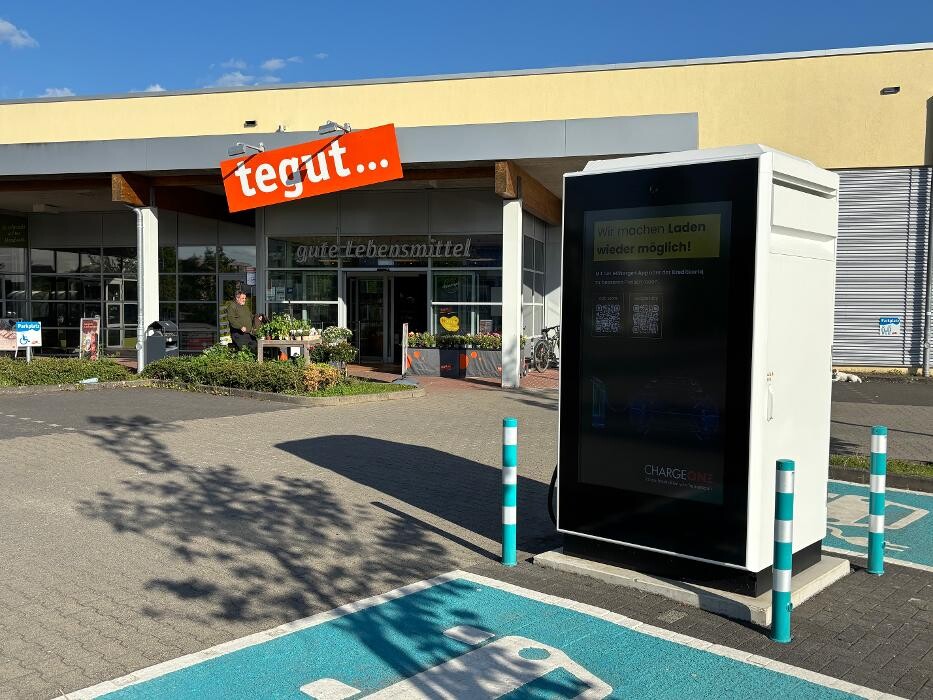 Bilder ChargeOne Ladestation