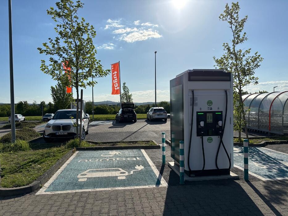 Bilder ChargeOne Ladestation