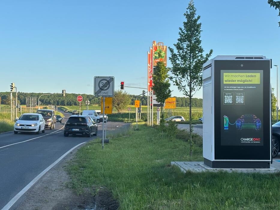 Bilder ChargeOne Ladestation