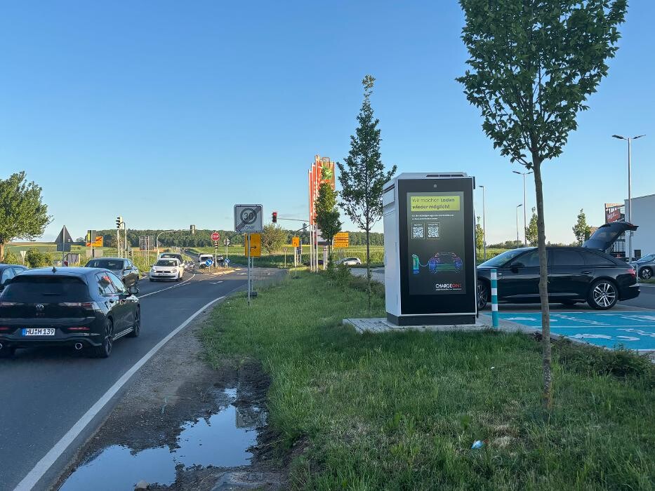 Bilder ChargeOne Ladestation