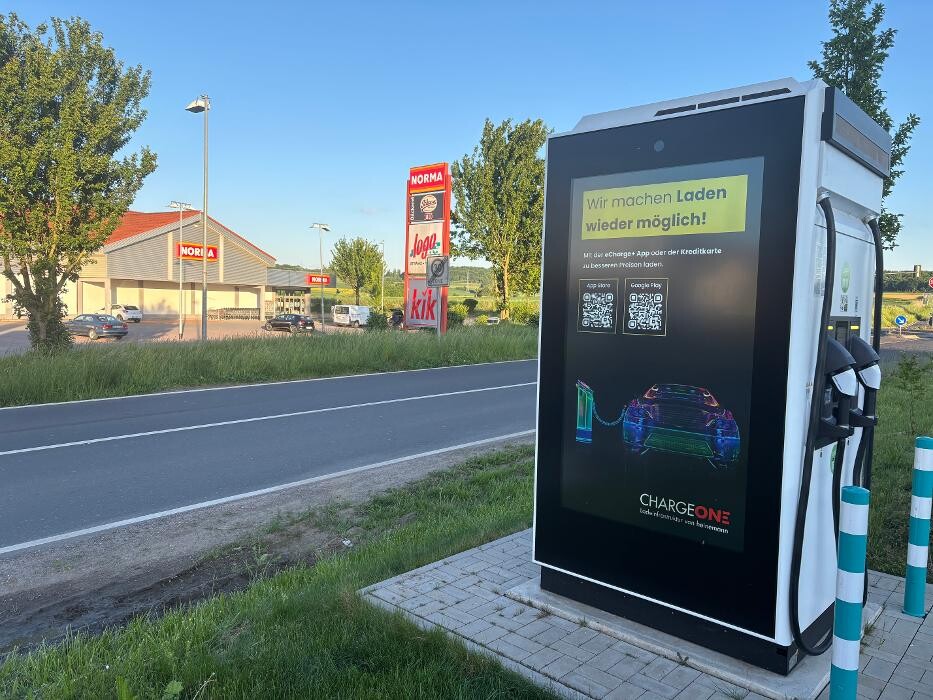 Bilder ChargeOne Ladestation