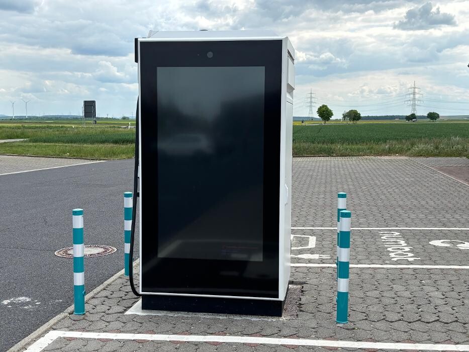 Bilder ChargeOne Ladestation