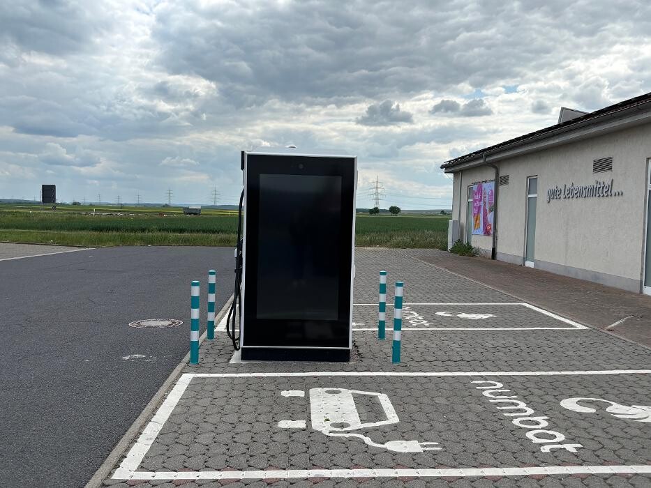 Bilder ChargeOne Ladestation