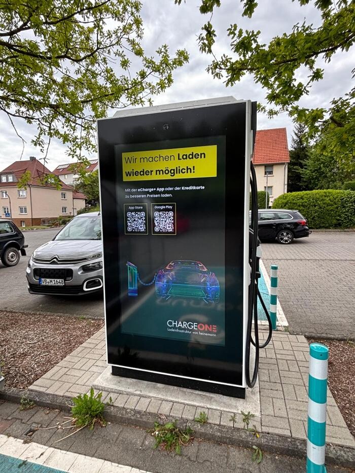 Bilder ChargeOne Ladestation
