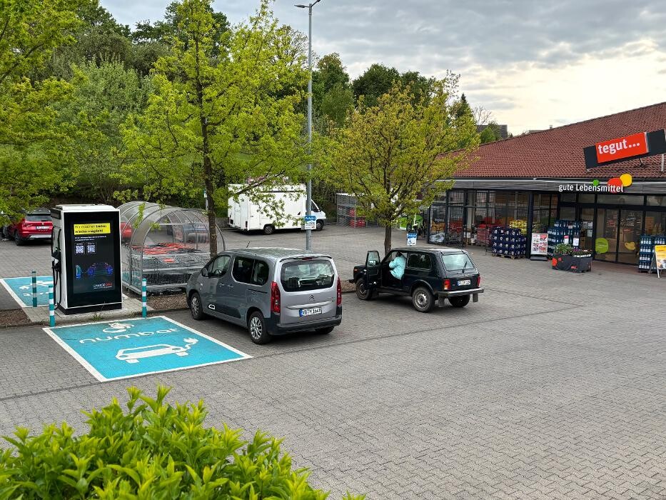 Bilder ChargeOne Ladestation