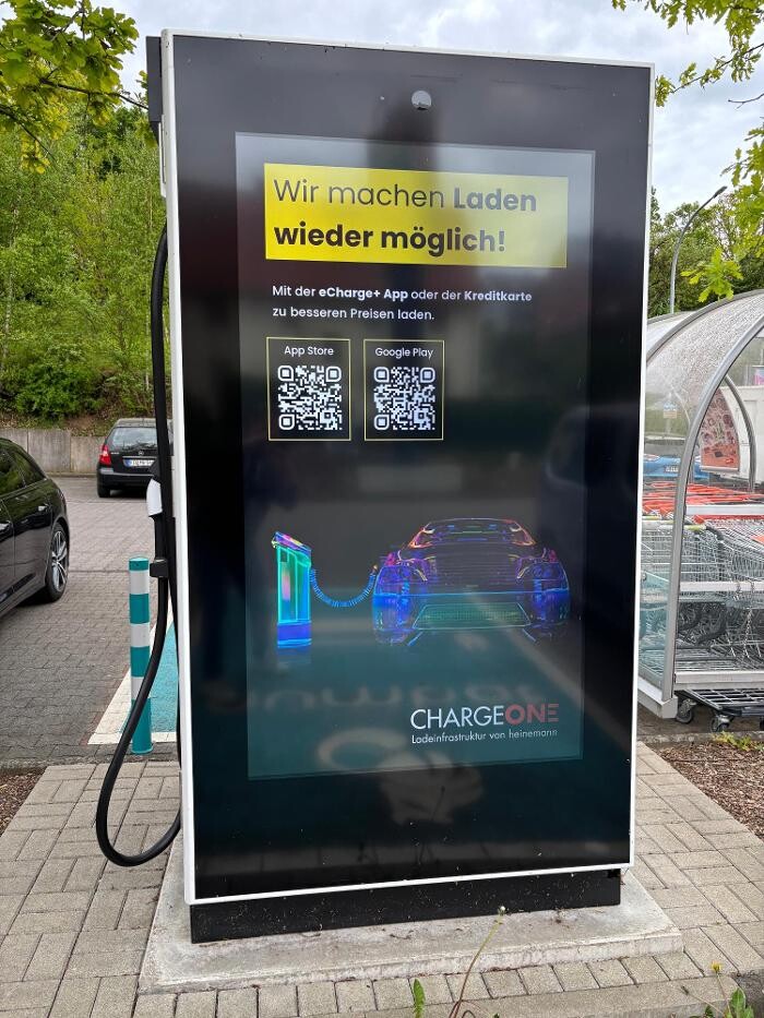 Bilder ChargeOne Ladestation
