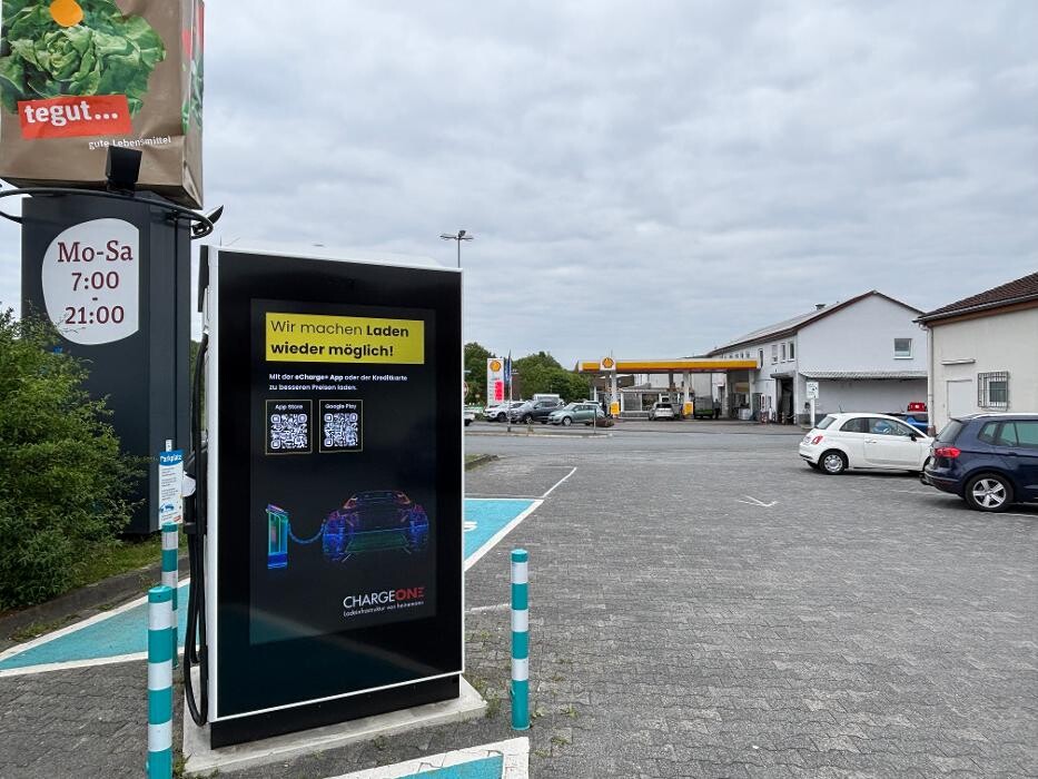 Bilder ChargeOne Ladestation