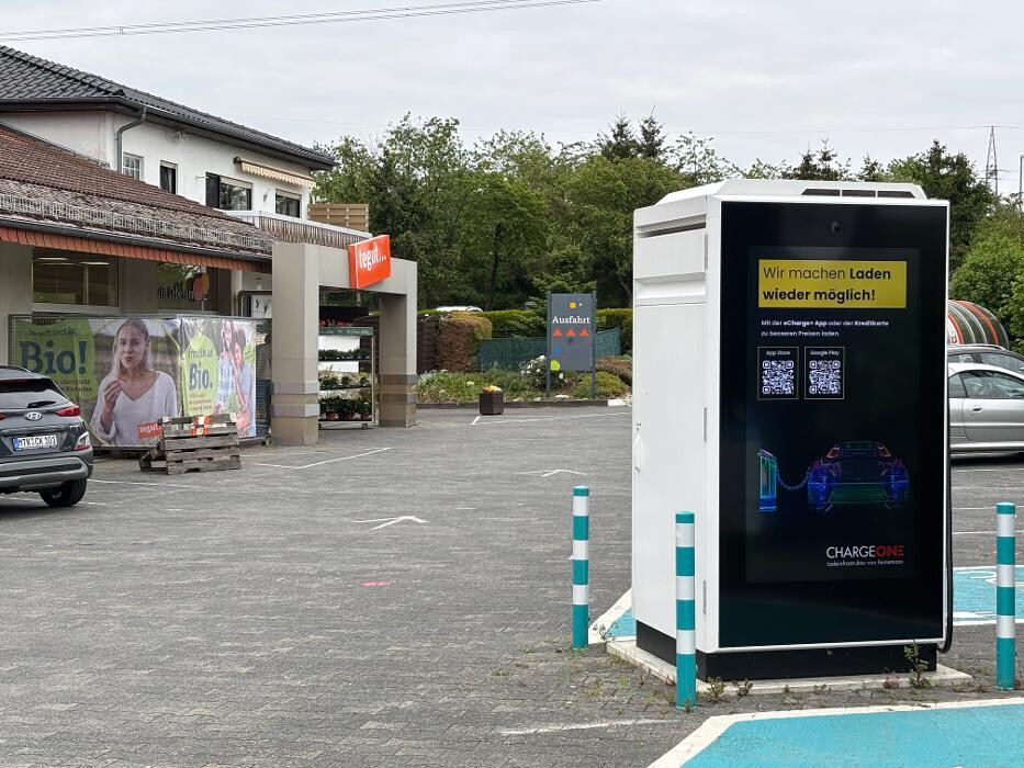 Bilder ChargeOne Ladestation