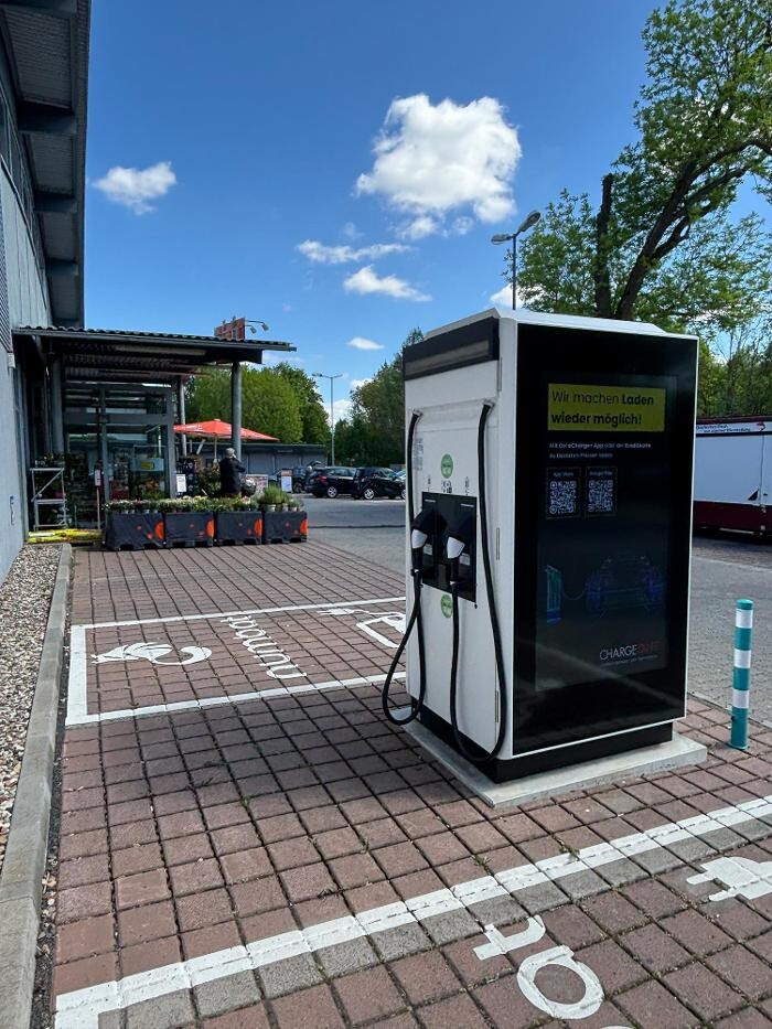 Bilder ChargeOne Ladestation
