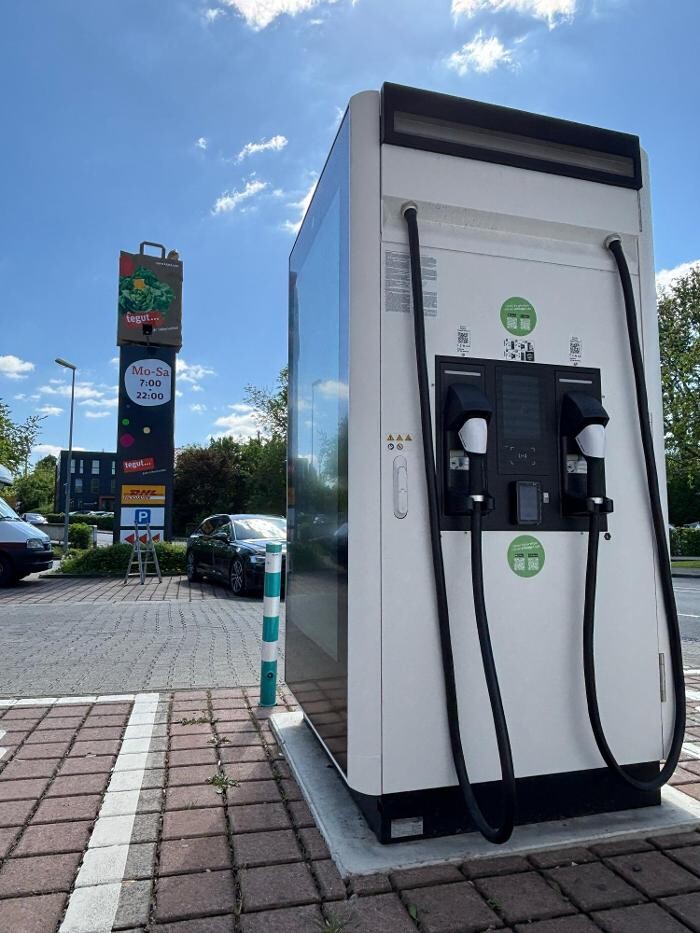 Bilder ChargeOne Ladestation