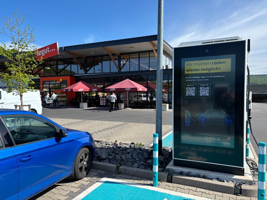 Bilder ChargeOne Ladestation