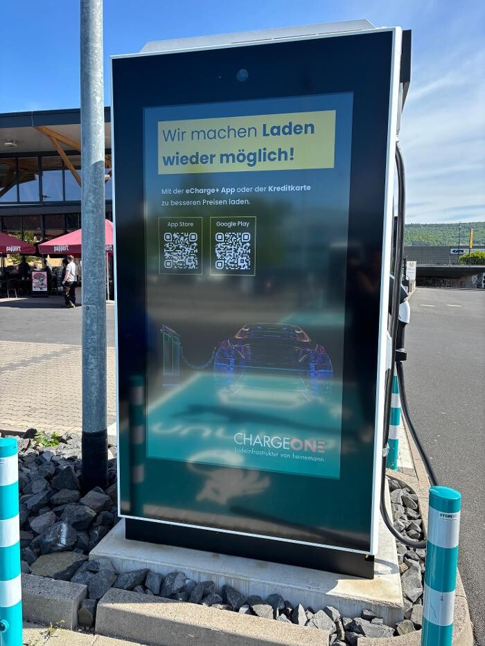 Bilder ChargeOne Ladestation