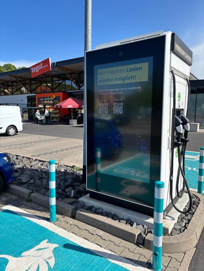 Bilder ChargeOne Ladestation