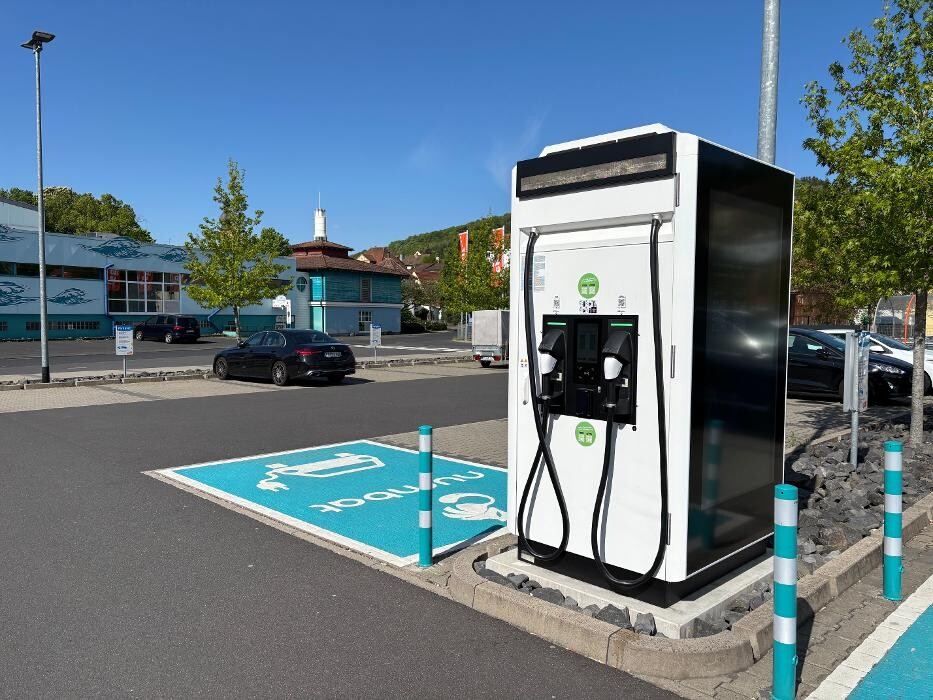 Bilder ChargeOne Ladestation