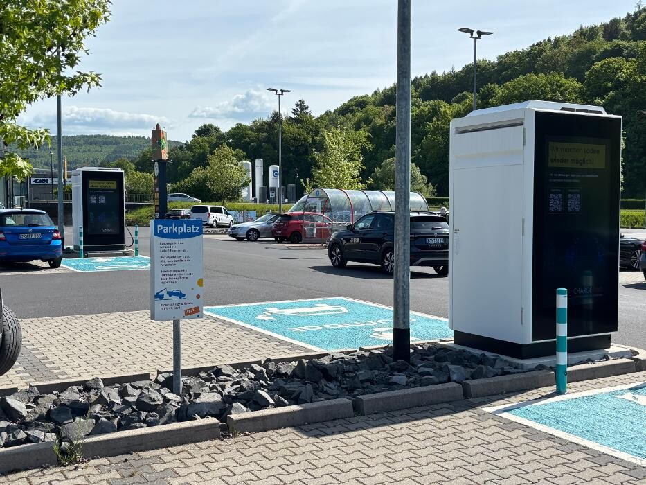 Bilder ChargeOne Ladestation