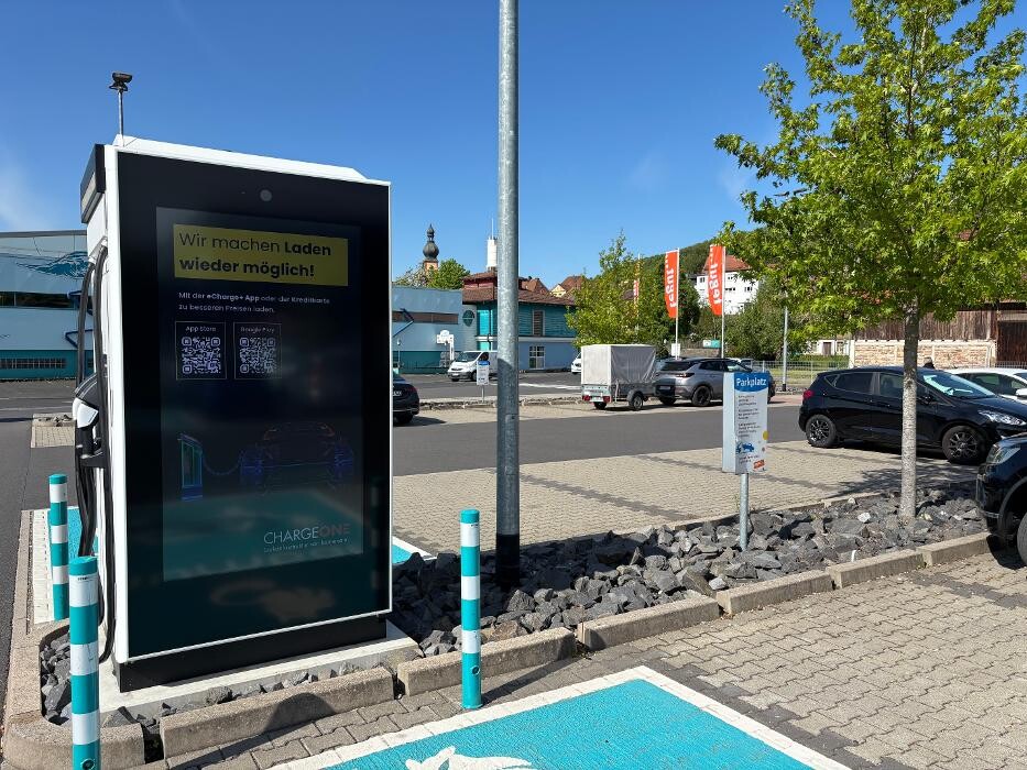 Bilder ChargeOne Ladestation
