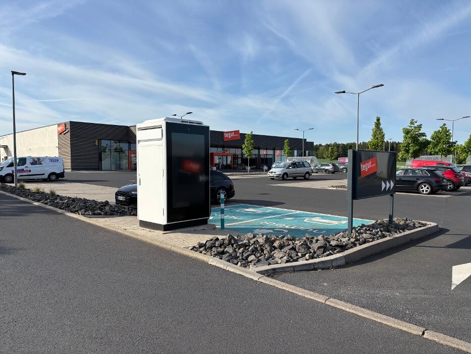 Bilder ChargeOne Ladestation