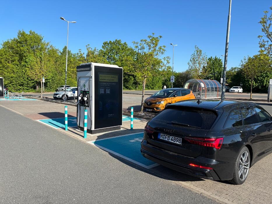 Bilder ChargeOne Ladestation