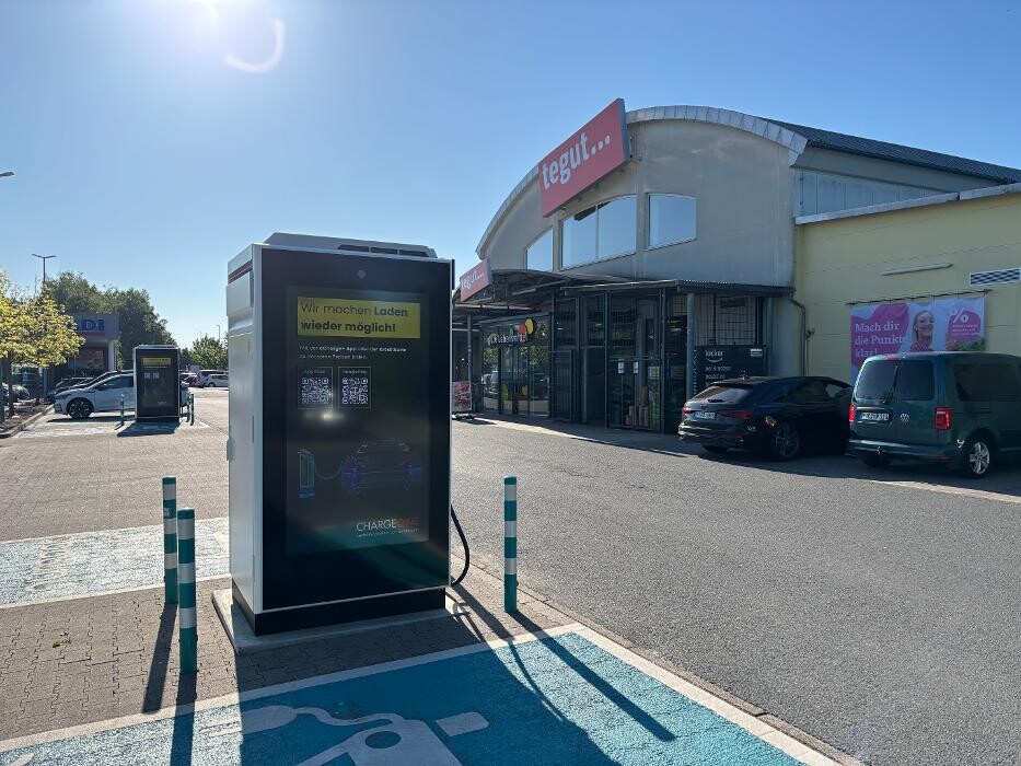 Bilder ChargeOne Ladestation