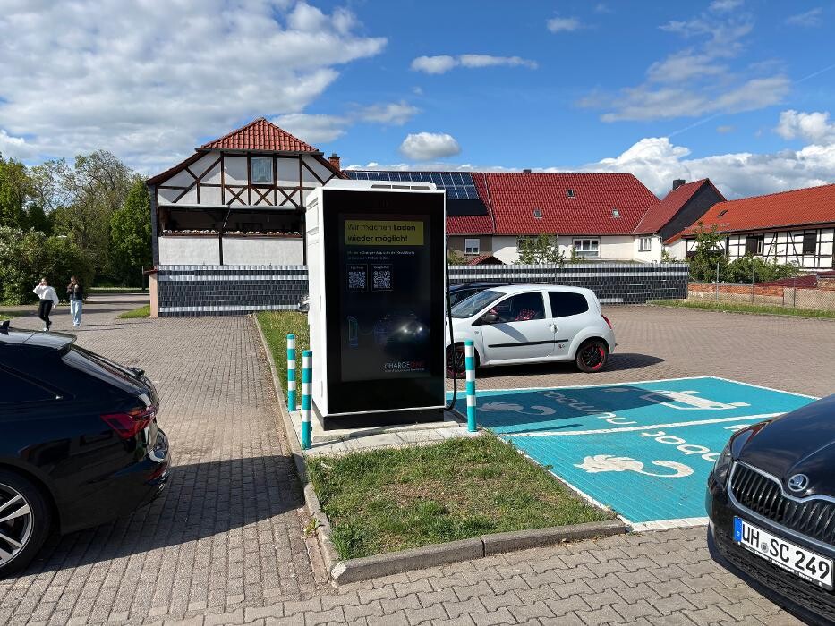 Bilder ChargeOne Ladestation