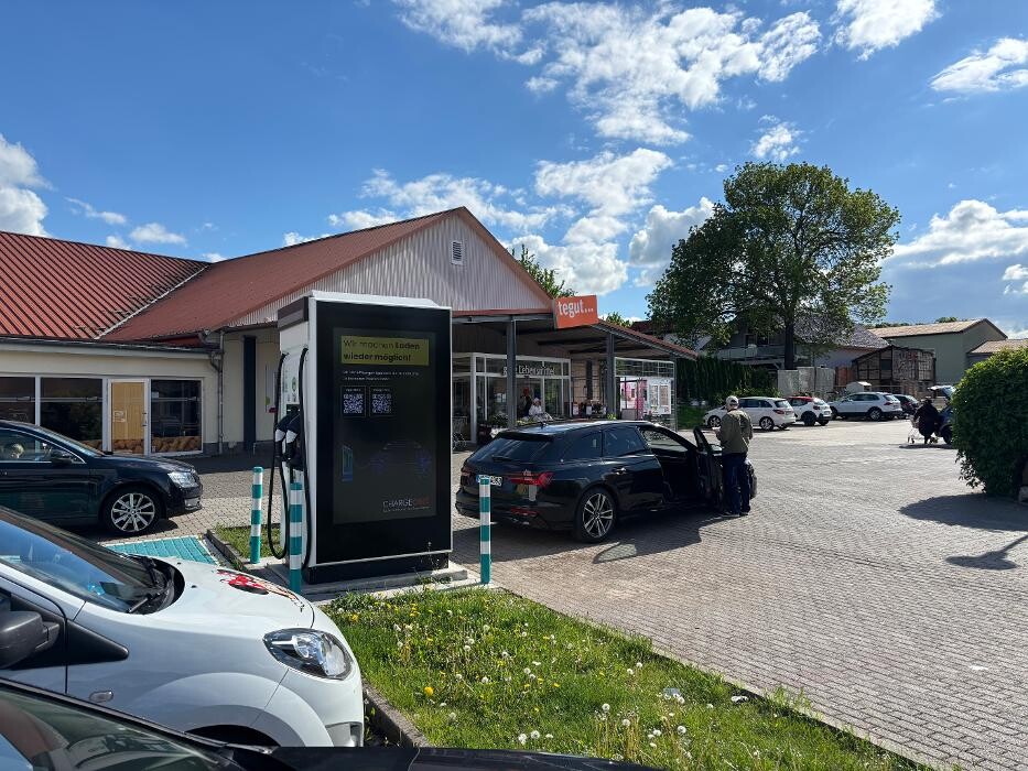 Bilder ChargeOne Ladestation