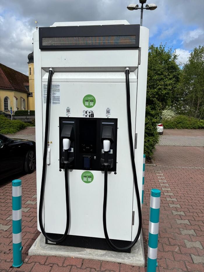 Bilder ChargeOne Ladestation