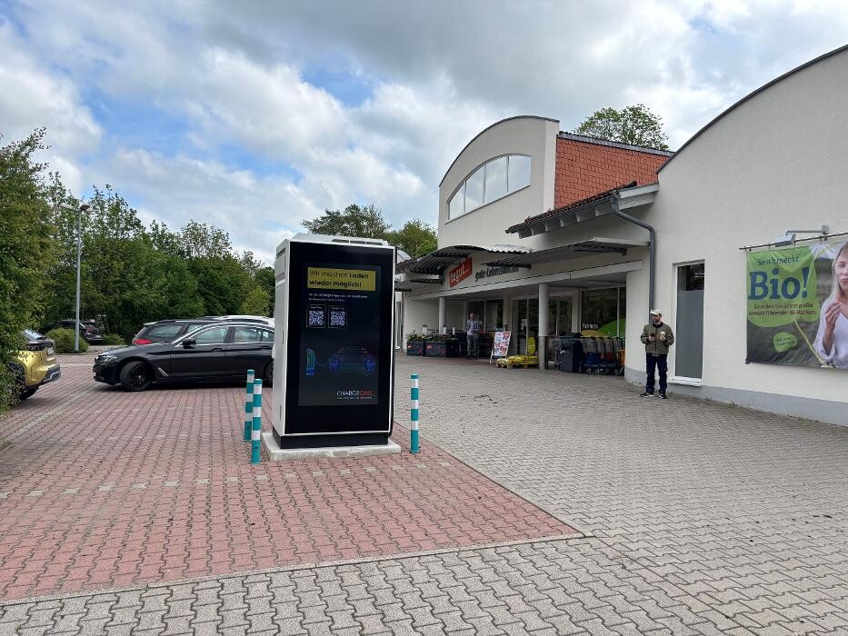 Bilder ChargeOne Ladestation