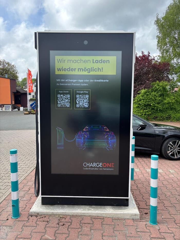 Bilder ChargeOne Ladestation