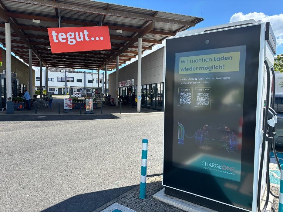 Bilder ChargeOne Ladestation