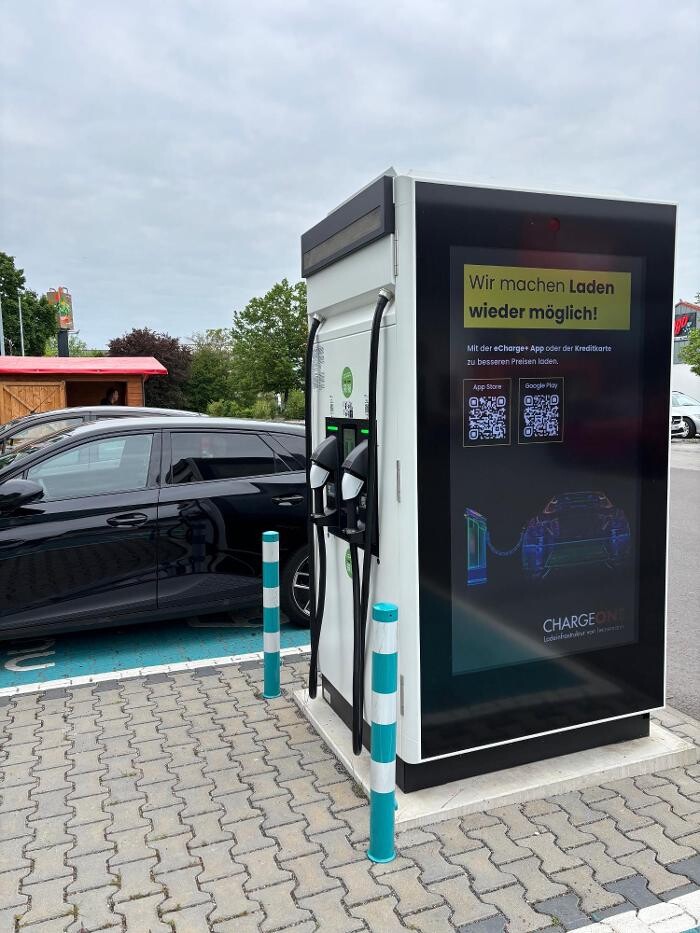 Bilder ChargeOne Ladestation