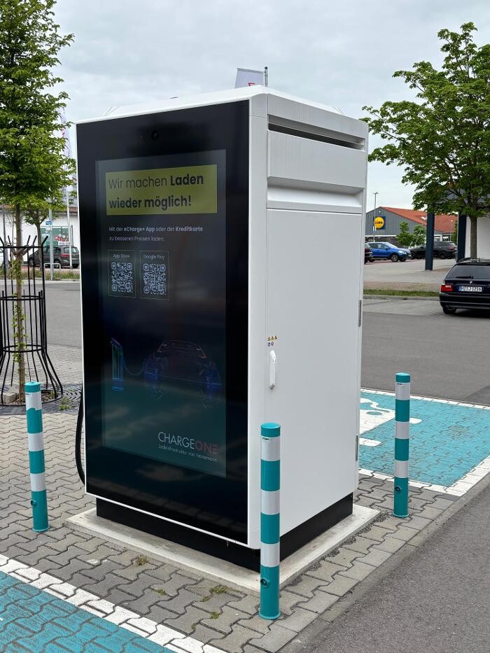 Bilder ChargeOne Ladestation