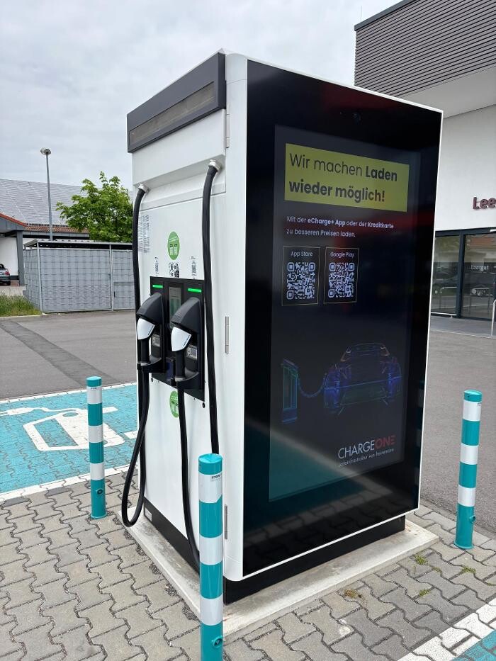 Bilder ChargeOne Ladestation