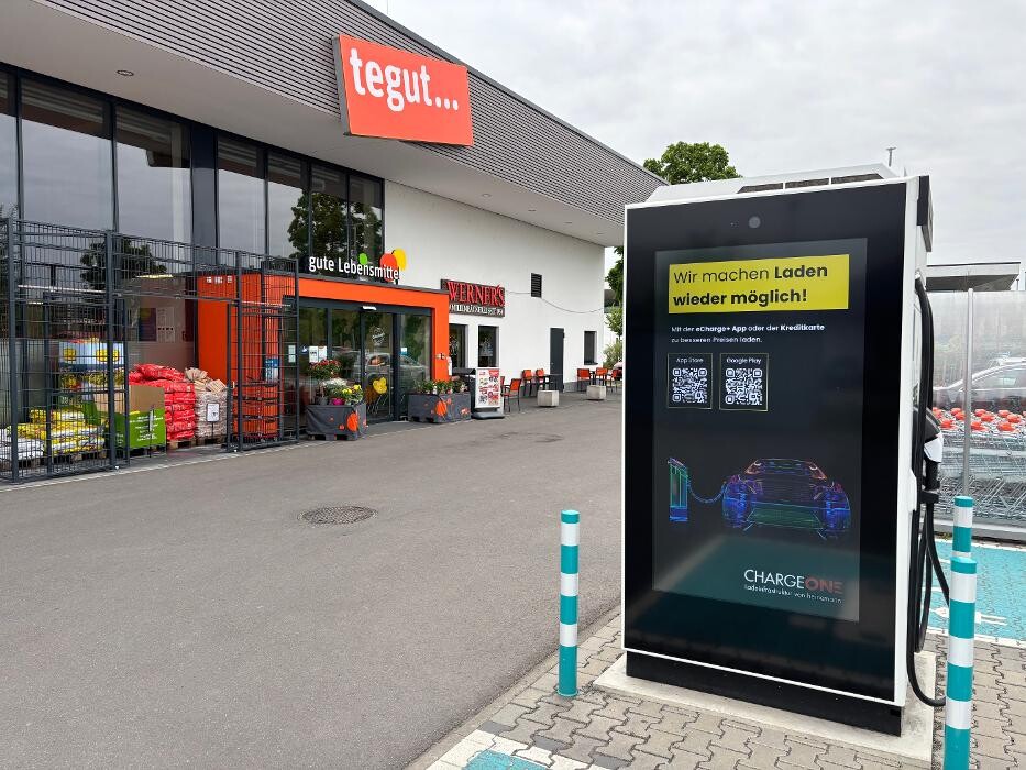 Bilder ChargeOne Ladestation
