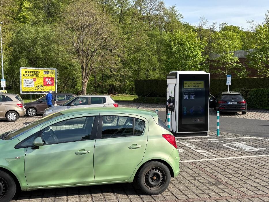 Bilder ChargeOne Ladestation