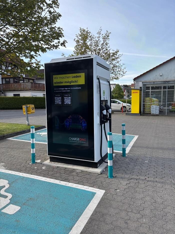 Bilder ChargeOne Ladestation