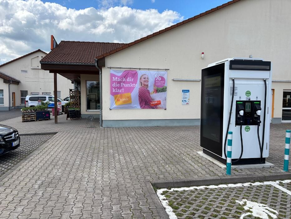 Bilder ChargeOne Ladestation
